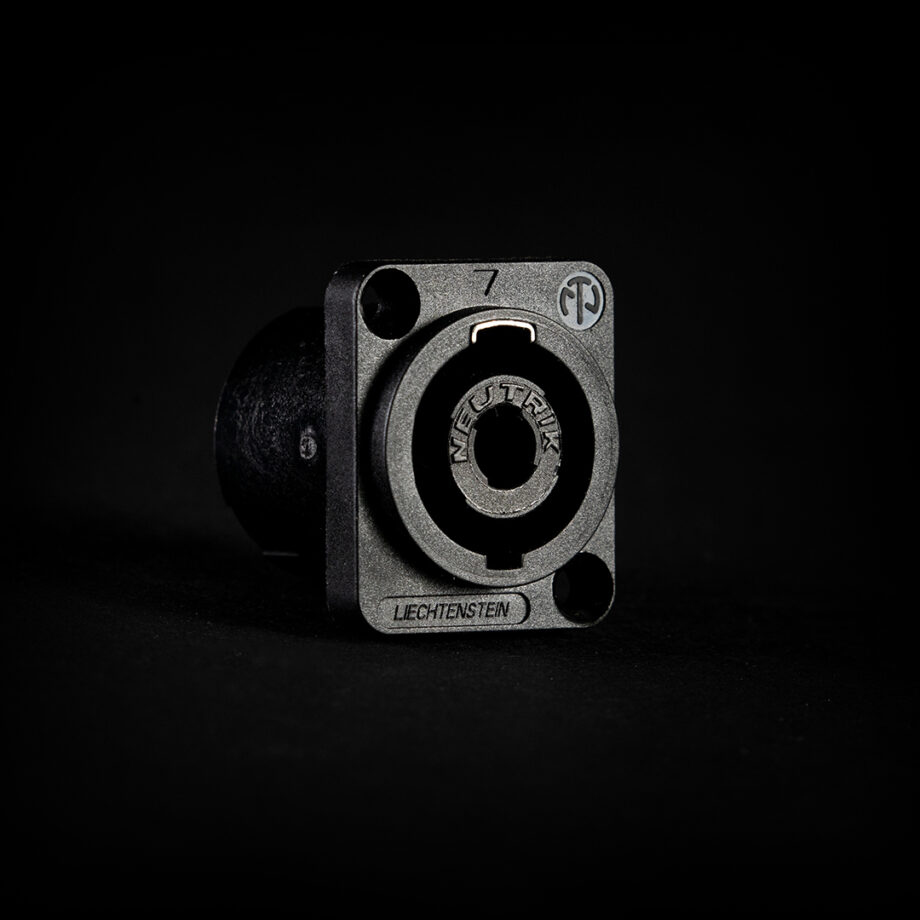 Speakon NL4MP